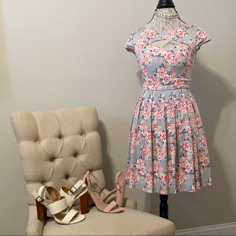 Formal Pleated sweetheart Dress floral silver